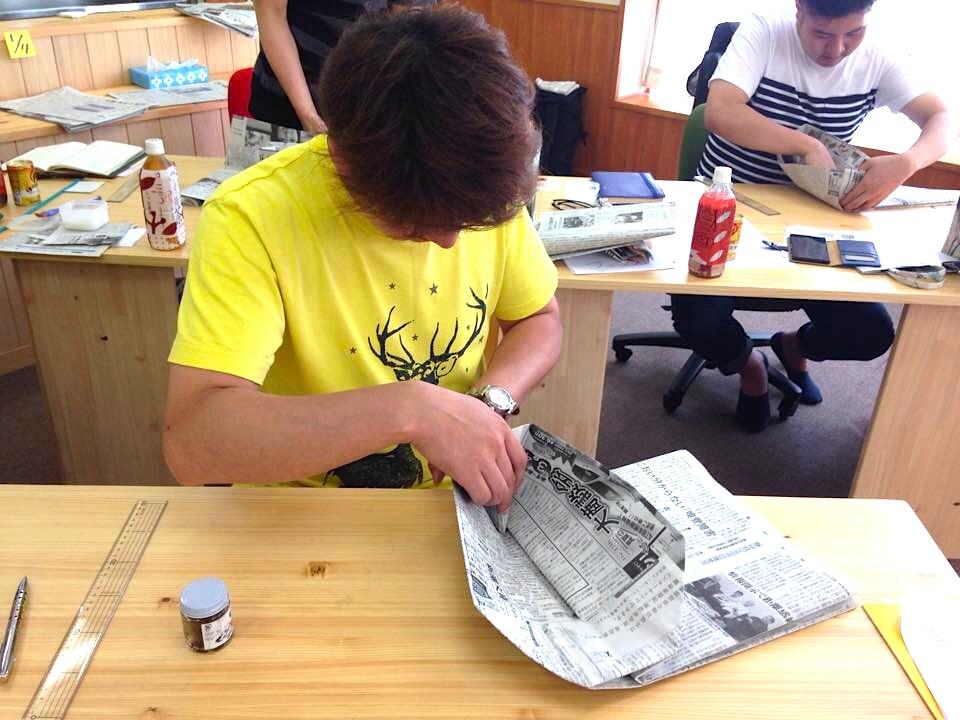 「新聞ばっぐを作ってみたい!」という方には、新聞ばっぐの作り方を基本から学べる、ワークショップがオススメです