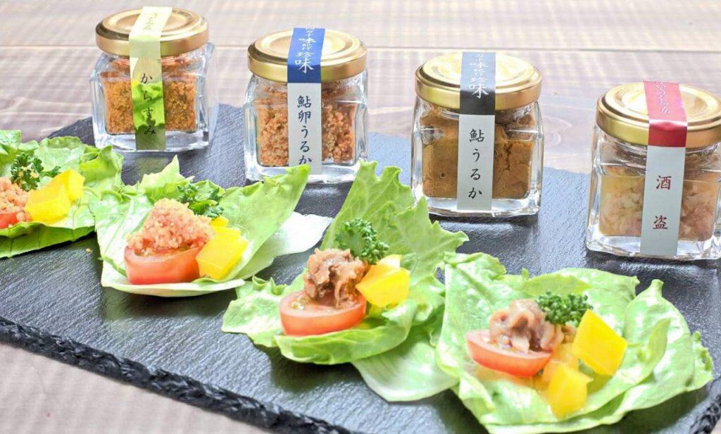 「四万十生産」にはほかにも、地元の厳選素材をつかった土佐の珍味