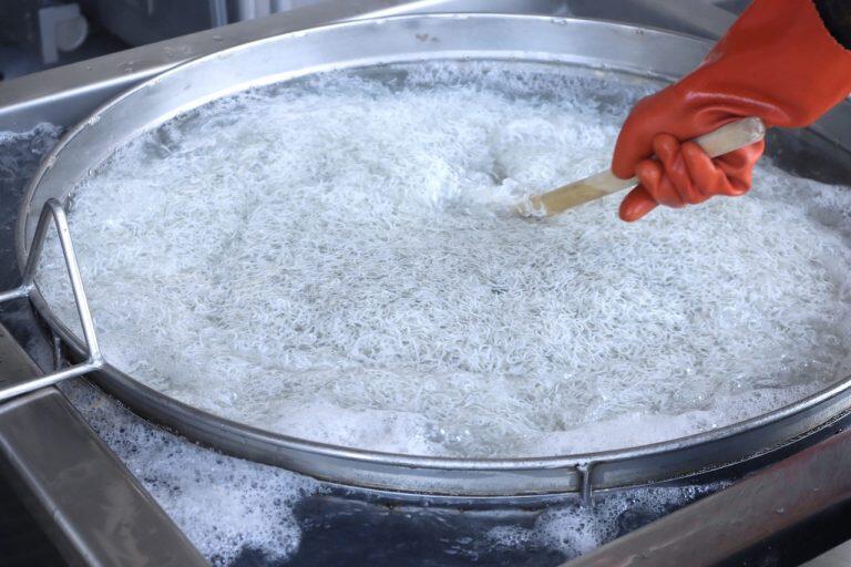 鮮度抜群なまま釜茹で