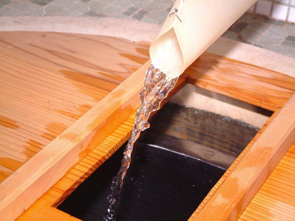 お酒の原料となるお米は、高知県を中心に選別して仕入れ、自社で精米しています。仕込み水は清流・仁淀川水系の伏流水、麹には酒造好適米を全製品に使用し、原料の高品質化を図っているそうです。