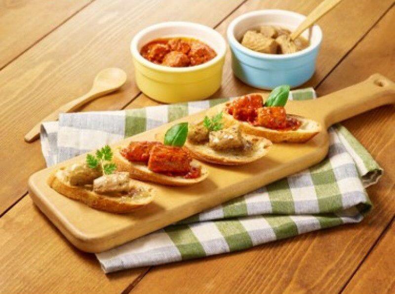 スライスしたパンにのせるとブルスケッタの出来上がり