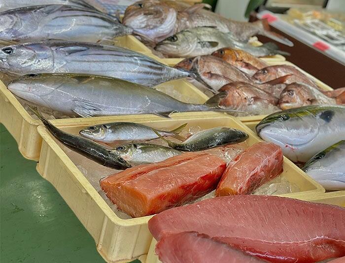 長年培った目利きで仕入れた良質な魚を取り揃えています
