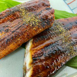 土佐備長炭で焼き上げた鰻の蒲焼