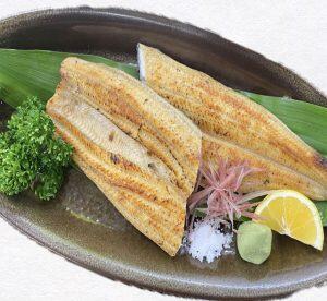 土佐備長炭で焼き上げた鰻の蒲焼や白焼き