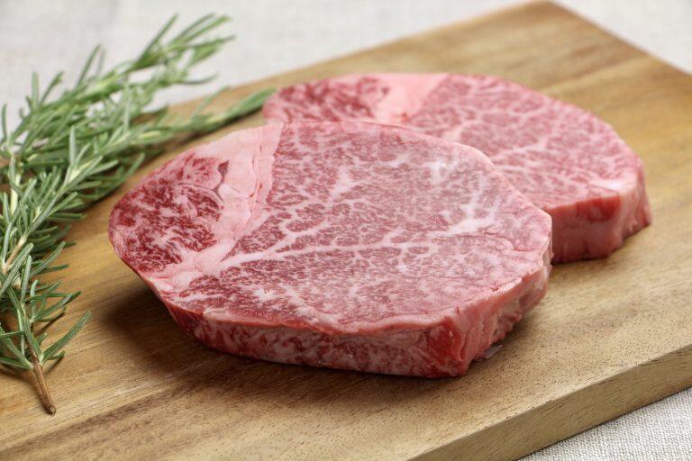 土佐あかうしは年間出荷量が少なく、希少であることから