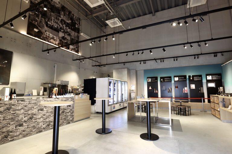 「土佐蔵」に併設した「SUIGEI STORE」