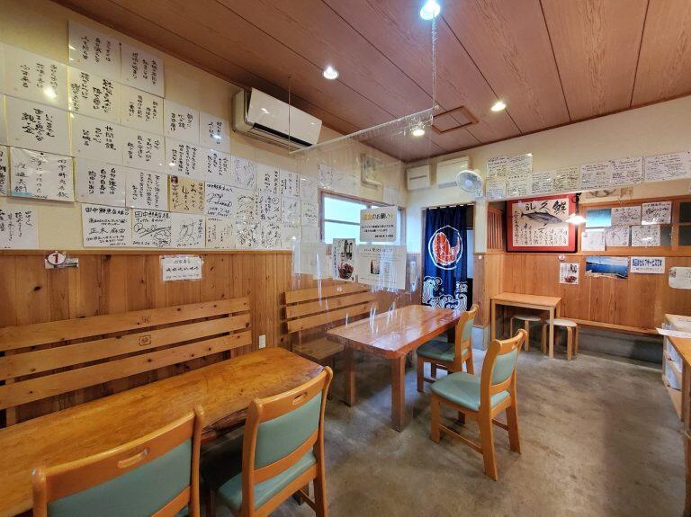 お店の向かいにある食堂「漁師小屋」