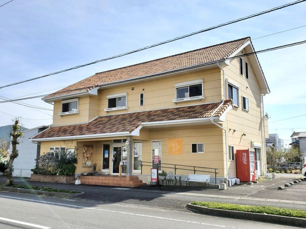 昔から地元の方たちに親しまれている「タン・プル・タン」