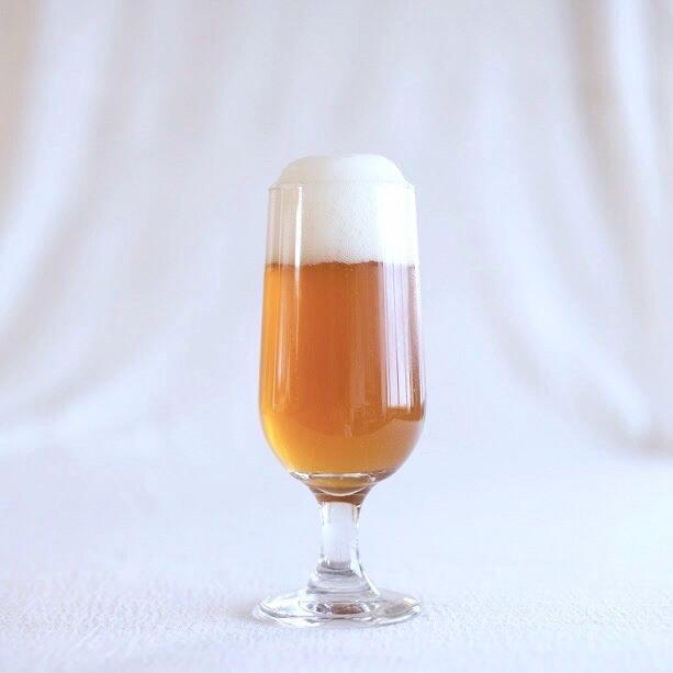 日本酒酵母「AA-41」とビール酵母を低温でじっくりと発酵させた、日本酒の吟醸香とキレが際立つビール