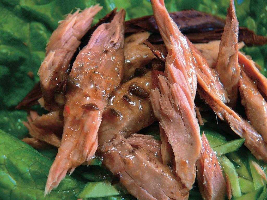 手軽に食べられる食品へと独自に開発加工したのが、「姫かつお」