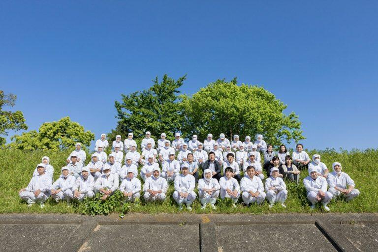 緑豊かな景色が広がる高知県香美市土佐山田町にある「東洋園芸食品」