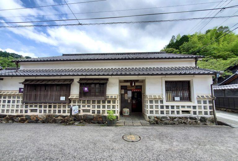 上町地区にある「酒ギャラリーほてい」