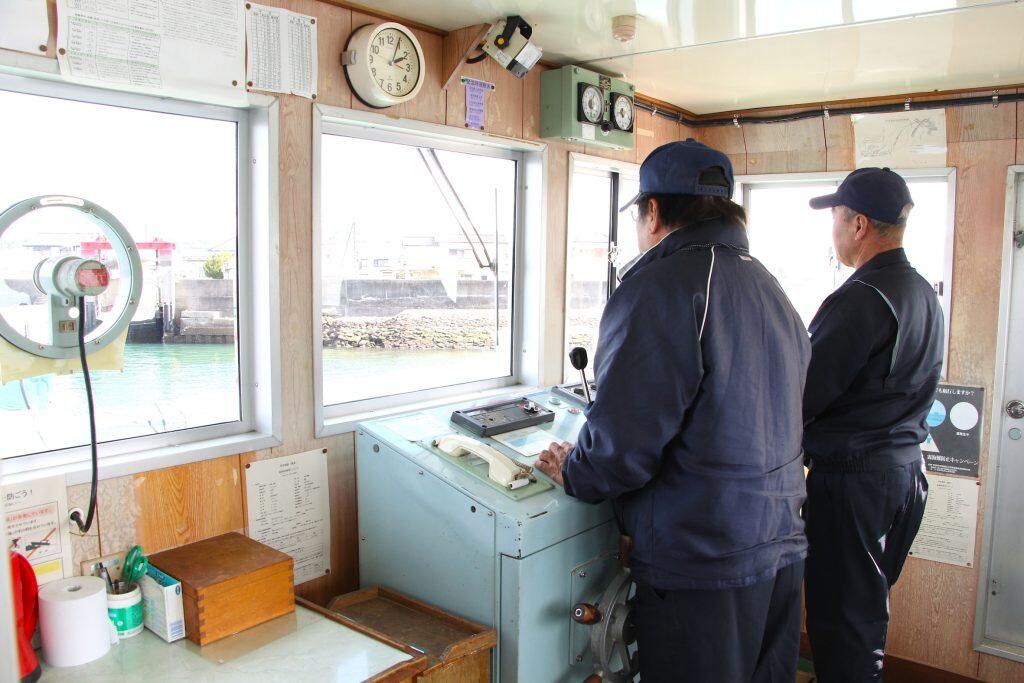 県営渡船「龍馬」