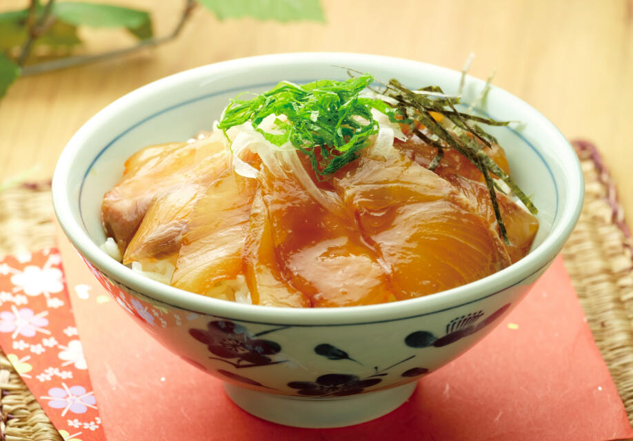 カンパチや鯛、ブリの漬け丼を味わえる「土佐の海鮮丼の素 5種食べ比べセット
