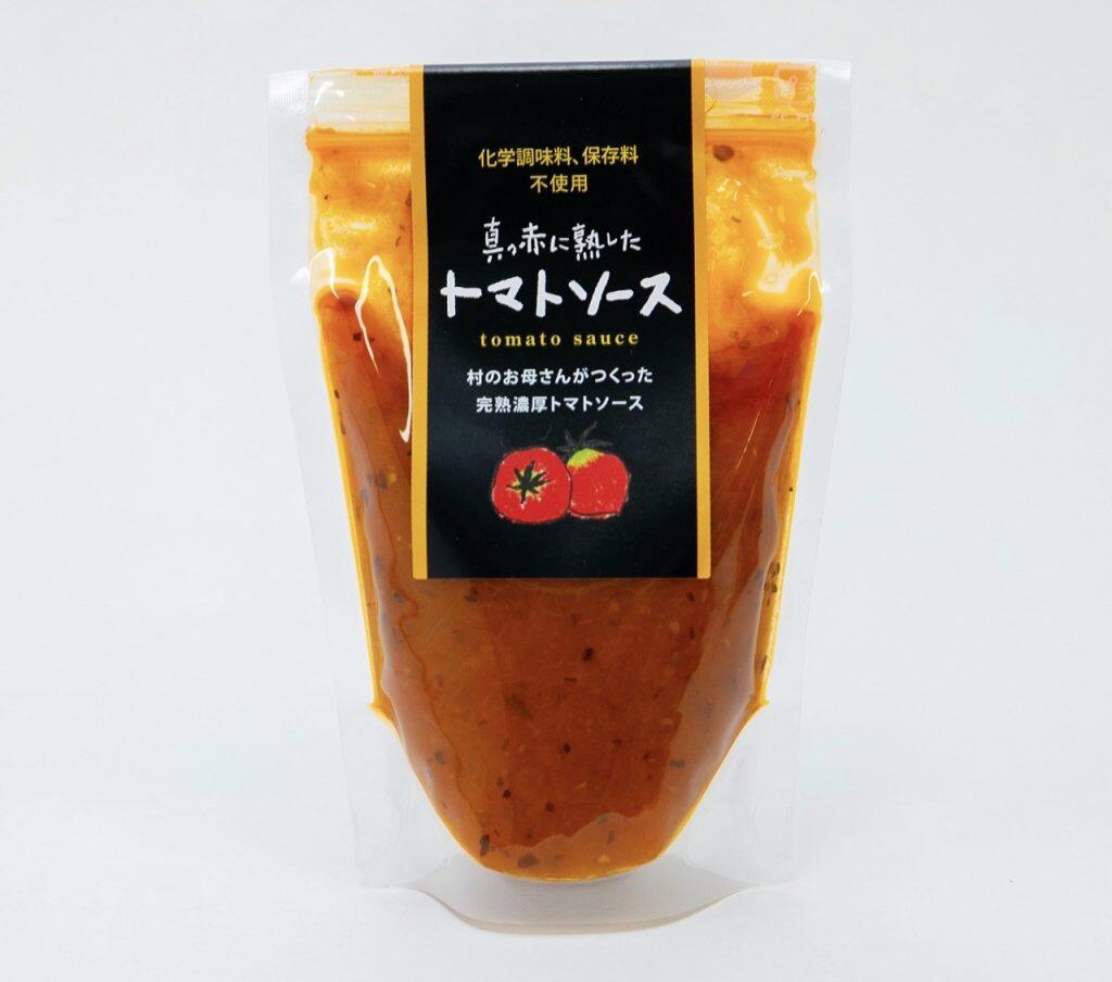 「真っ赤に熟したトマトソース」