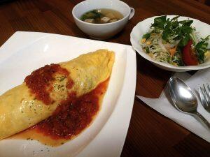 完熟したシュガートマトの甘みや旨みが楽しめるトマトソースは、アレンジ次第で色んな料理が作れるんですよ!