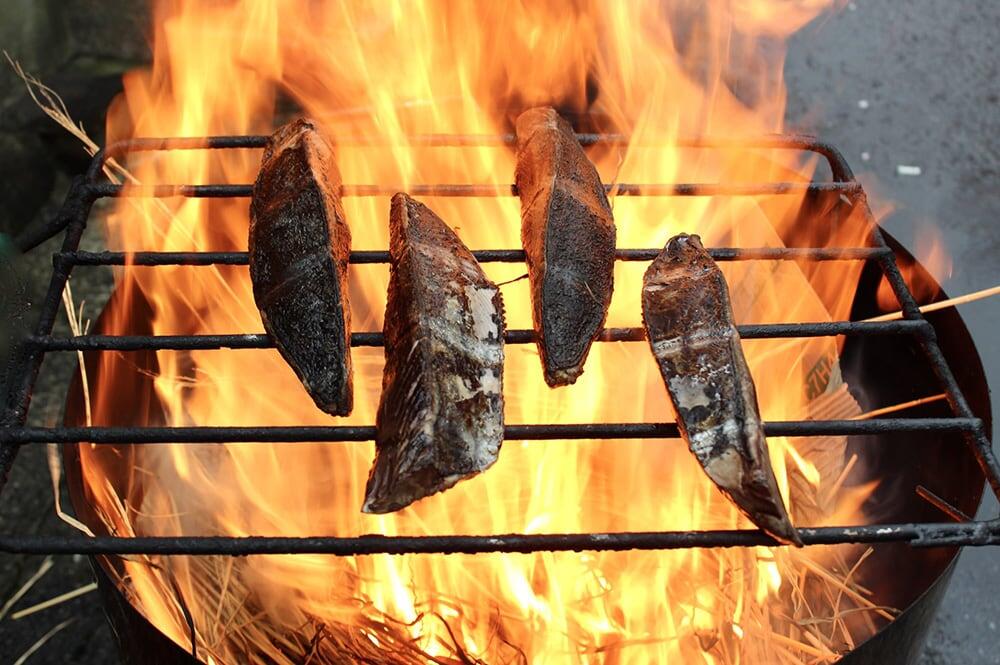 藁焼きカツオのたたき