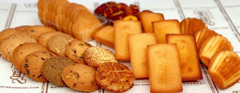 根強い人気を誇るのは、発酵バターたっぷりの「フィナンシェ」