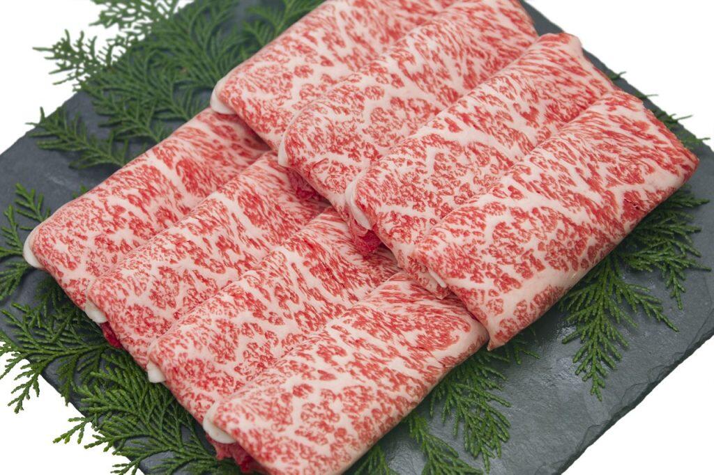 店頭ショーケースでもひときわ目をひく「よさこい和牛」に思わずゴクリ