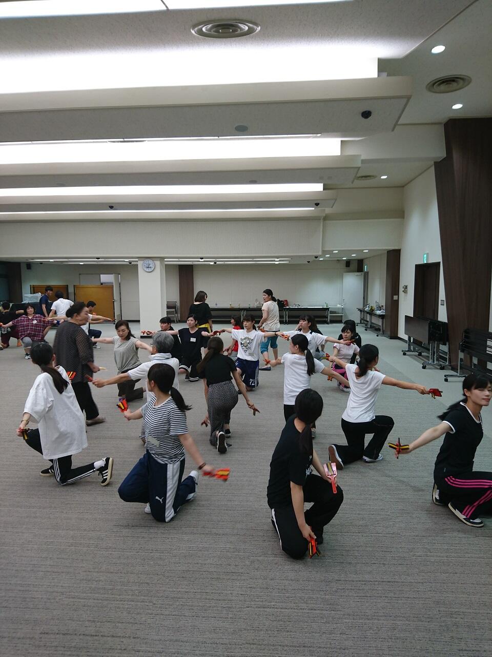 今年で62回目の出場となる「高知銀行」チームは新入行員がメインで幅広い年齢層が参加!