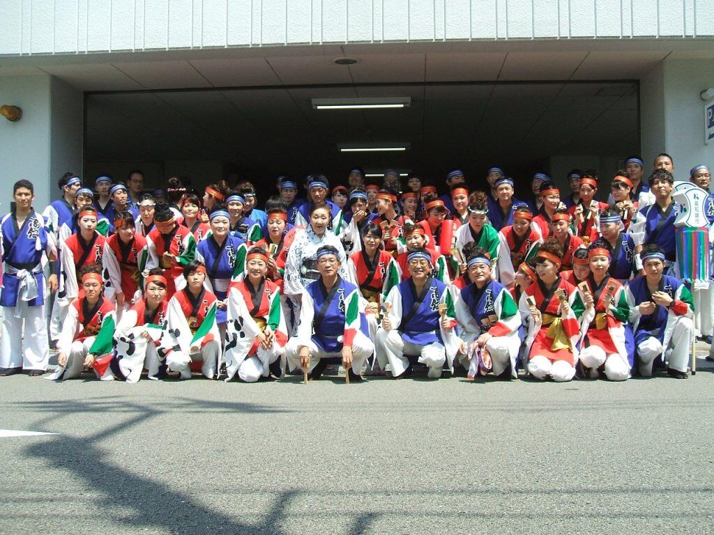 「こうぎん踊り子隊」を見かけたら、大きな声で応援しちゃって！！