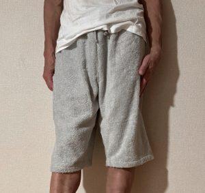 『パイルショーツ』は、細いパイル糸を使用した吸収性と通気性に優れた履き心地の良いショートパンツ